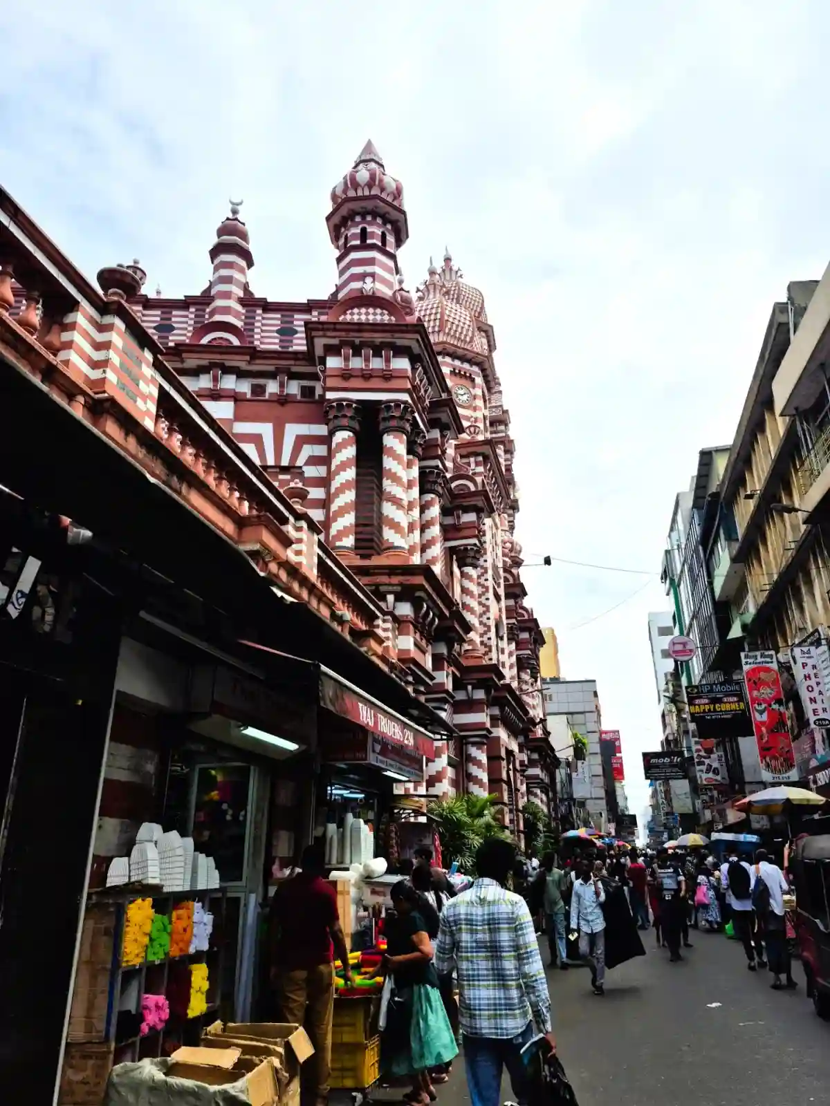 Colourful shops and streets in Colombo Pettah Market
